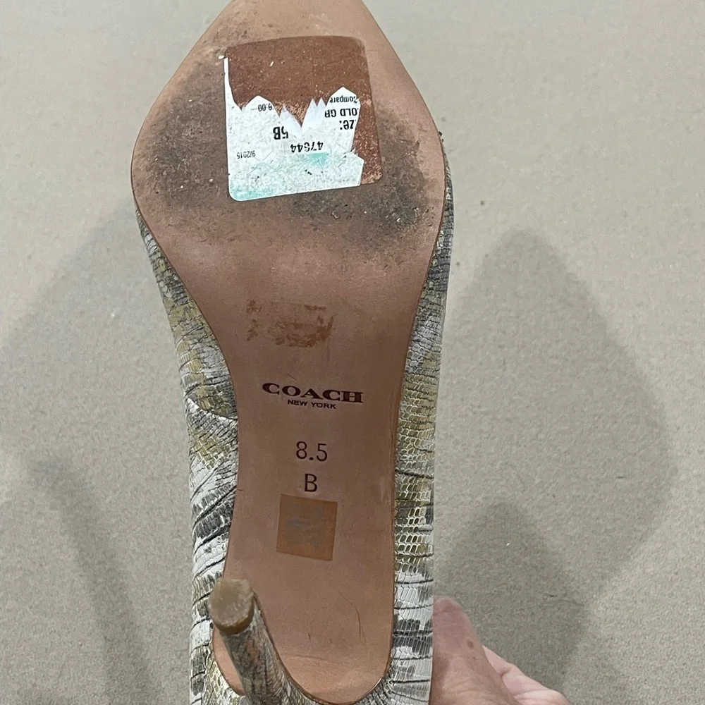 COACH New York‎ Harlee Gold Snakeskin Pumps Pointed Toe Heels Size 8.5 B